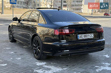 Седан Audi A6 2015 в 