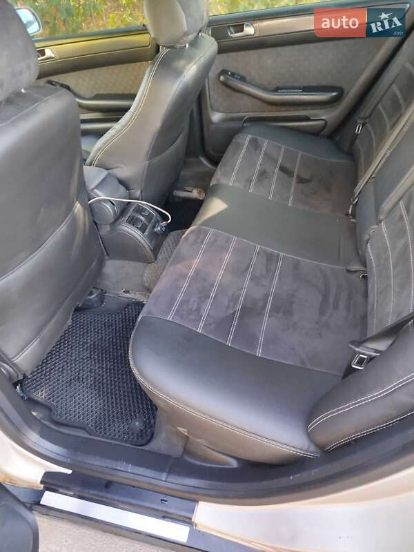 Седан Audi A6 1998 в Новоукраинке