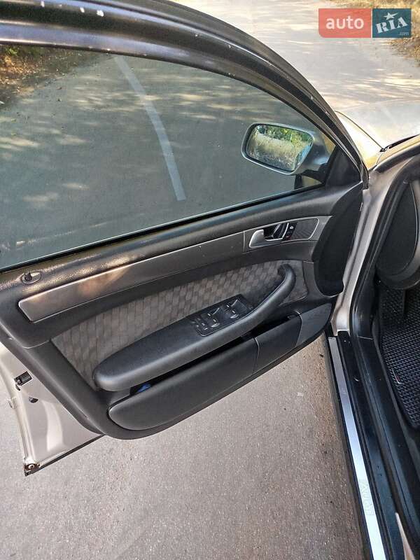 Седан Audi A6 1998 в Новоукраинке