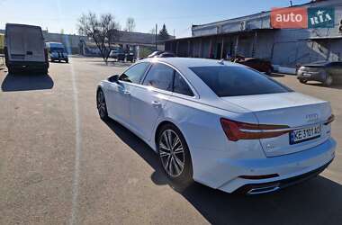 Седан Audi A6 2019 в 