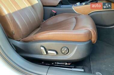Седан Audi A6 2015 в 