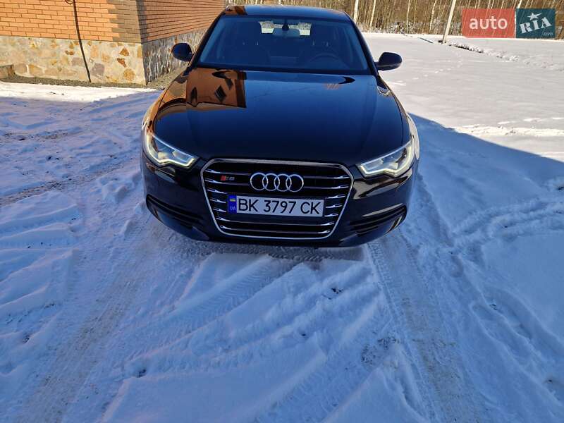 Седан Audi A6 2012 в 