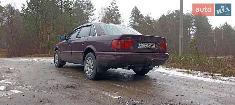 Седан Audi A6 1995 в Камне-Каширском