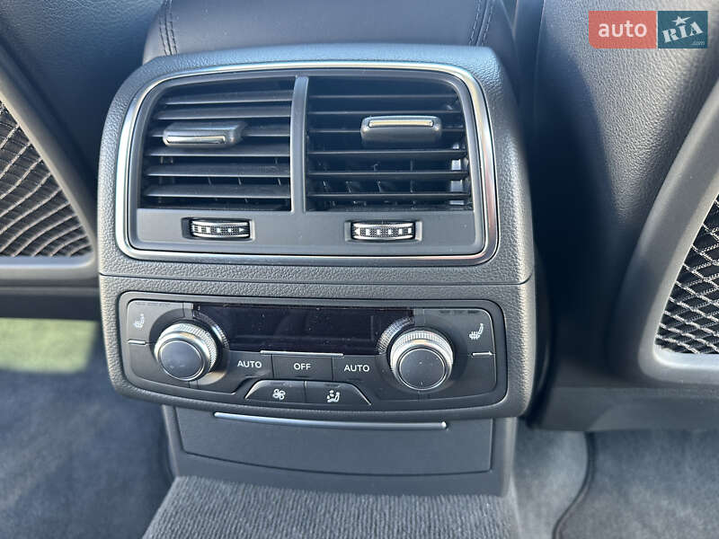 Седан Audi A6 2015 в Черновцах