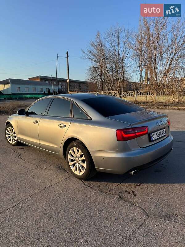 Седан Audi A6 2013 в Рокитному