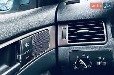 Седан Audi A6 2000 в 