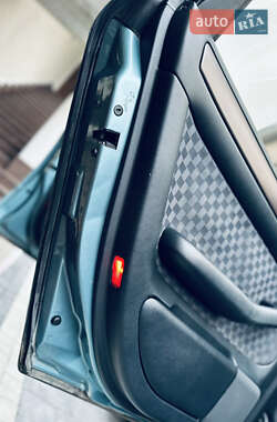 Седан Audi A6 2000 в 