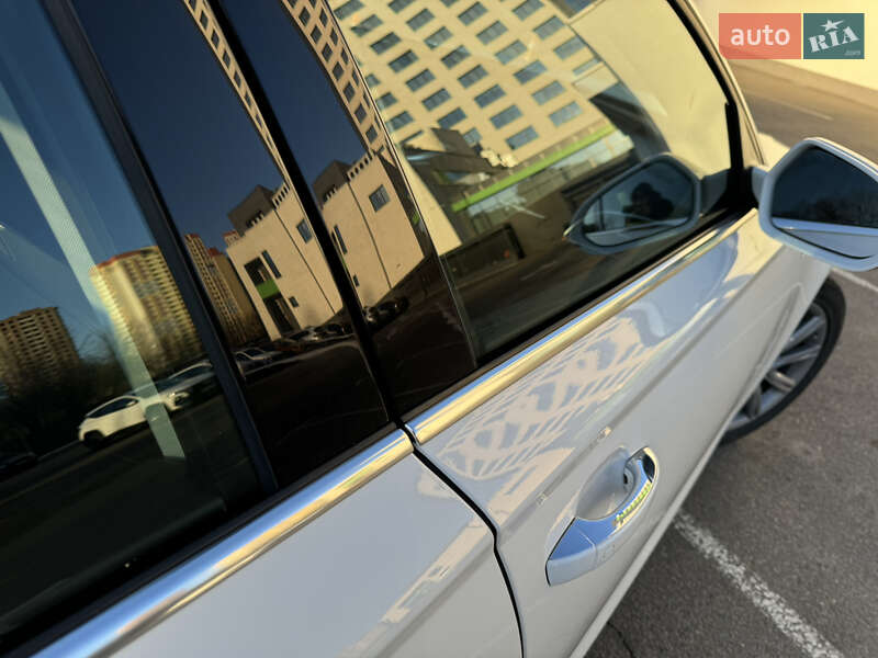 Седан Audi A6 2014 в Киеве