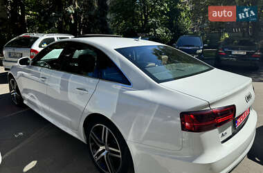 Седан Audi A6 2015 в 