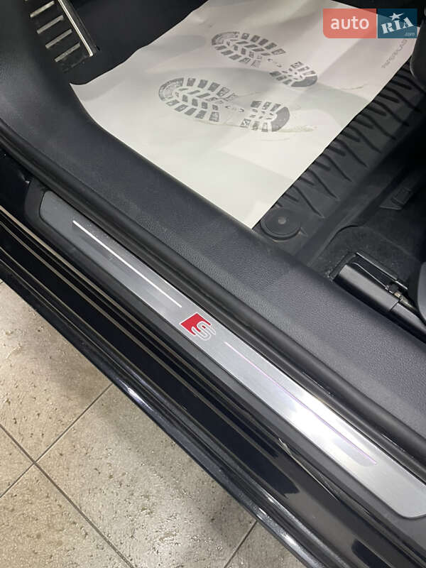 Седан Audi A6 2018 в Киеве