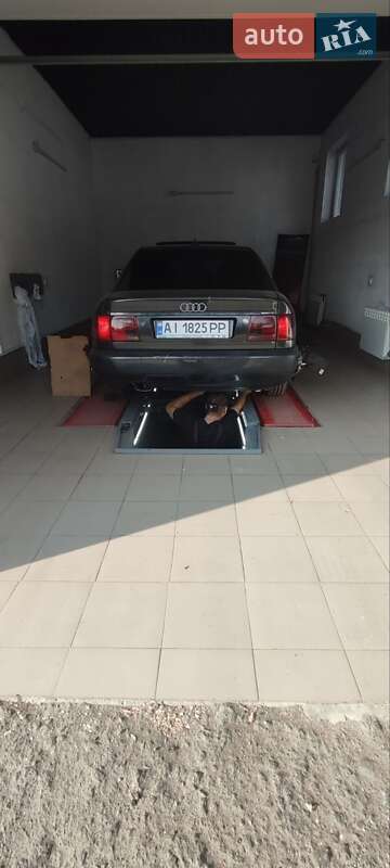 Седан Audi A6 1996 в Києві