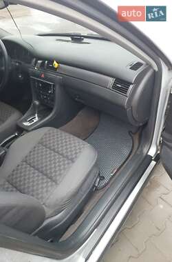 Универсал Audi A6 2002 в 