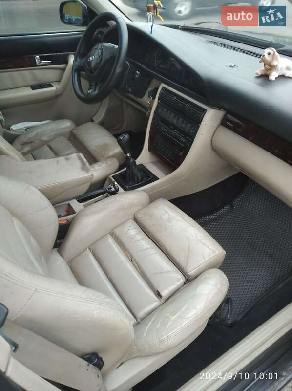 Седан Audi A6 1995 в Заречном