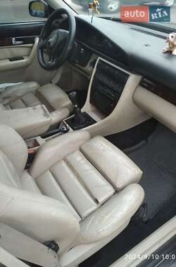 Седан Audi A6 1995 в 