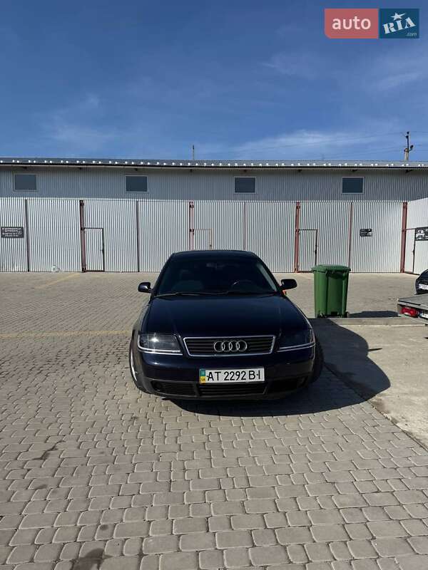 Седан Audi A6 2001 в 