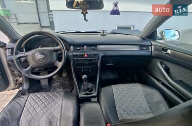 Седан Audi A6 2000 в 