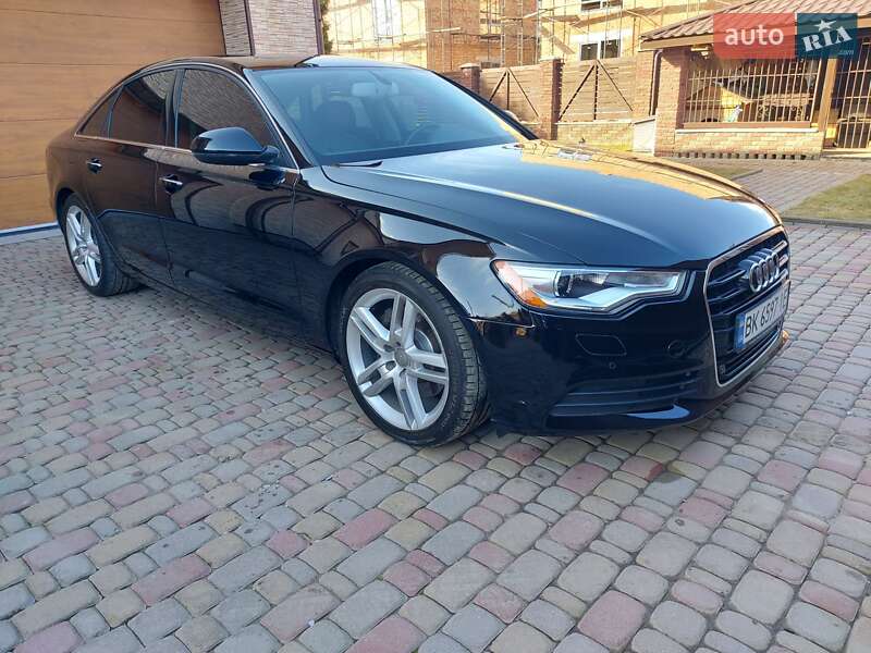 Седан Audi A6 2014 в 