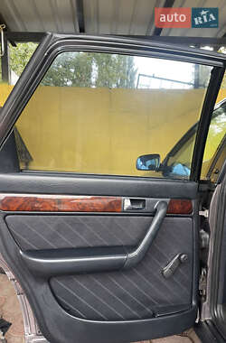 Седан Audi A6 1996 в 