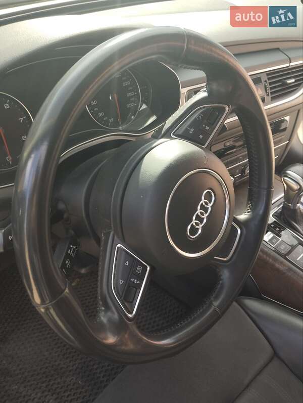 Седан Audi A6 2011 в Первомайске