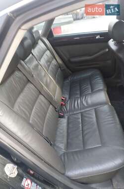 Седан Audi A6 2001 в 