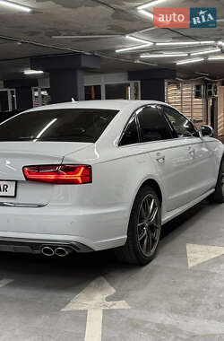 Седан Audi A6 2016 в 