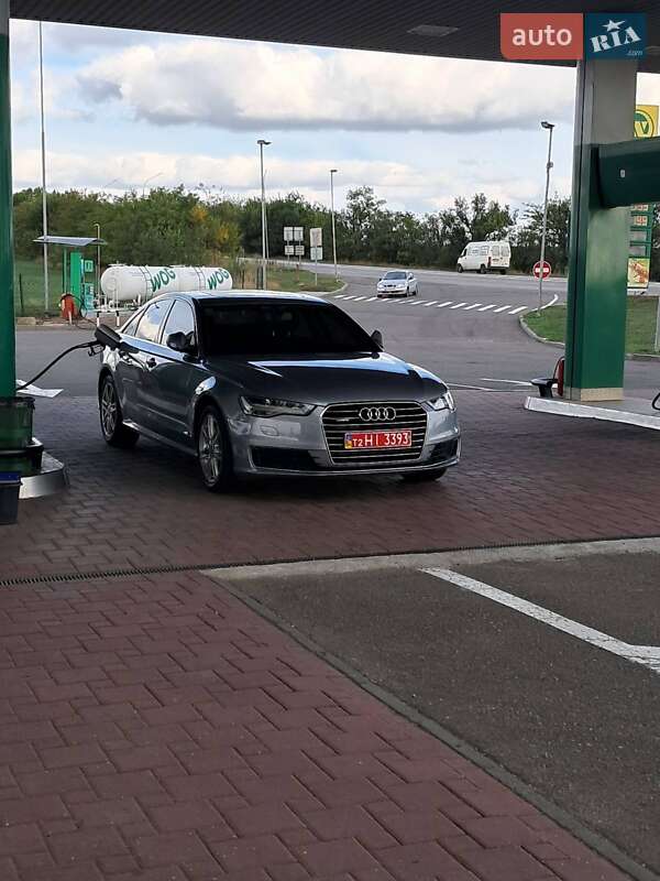 Седан Audi A6 2015 в Южноукраинске