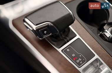 Седан Audi A6 2019 в 