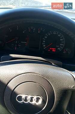 Универсал Audi A6 1998 в 