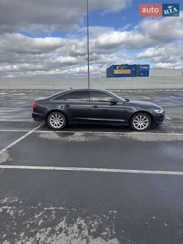 Седан Audi A6 2014 в Львове