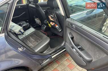 Седан Audi A6 2003 в 
