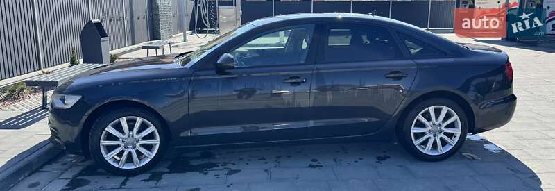 Седан Audi A6 2011 в Самборе