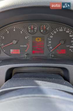 Седан Audi A6 2000 в 