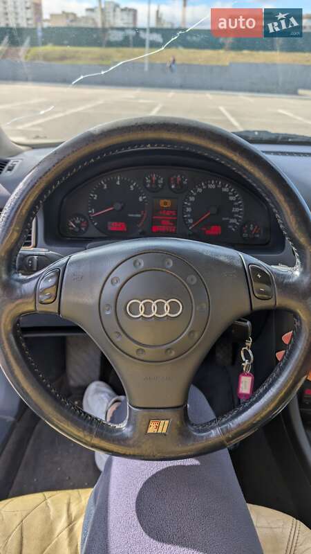 Седан Audi A6 2000 в Киеве