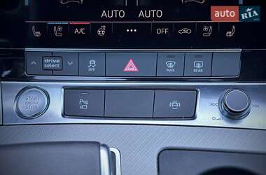 Универсал Audi A6 2018 в 