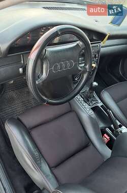 Седан Audi A6 1994 в 