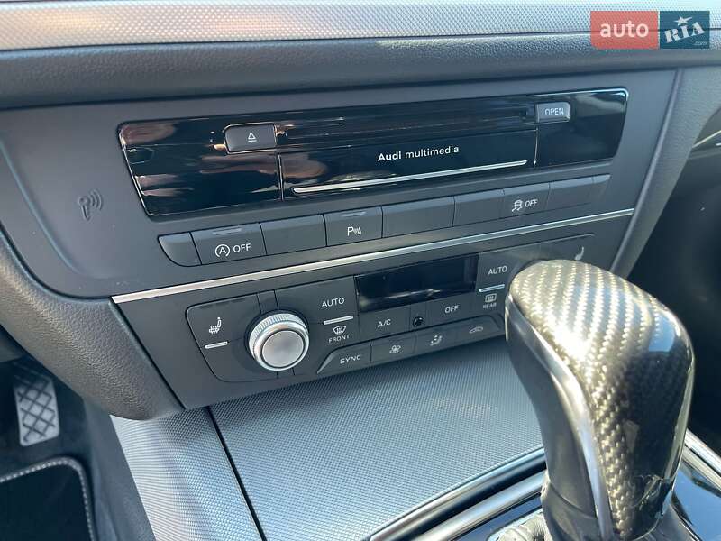 Седан Audi A6 2015 в Ужгороде