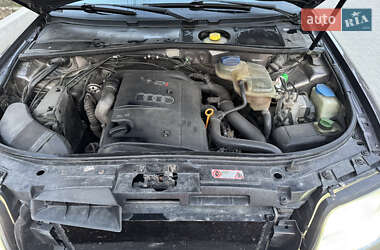 Седан Audi A6 1999 в 