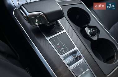 Седан Audi A6 2019 в 