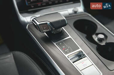 Седан Audi A6 2019 в 