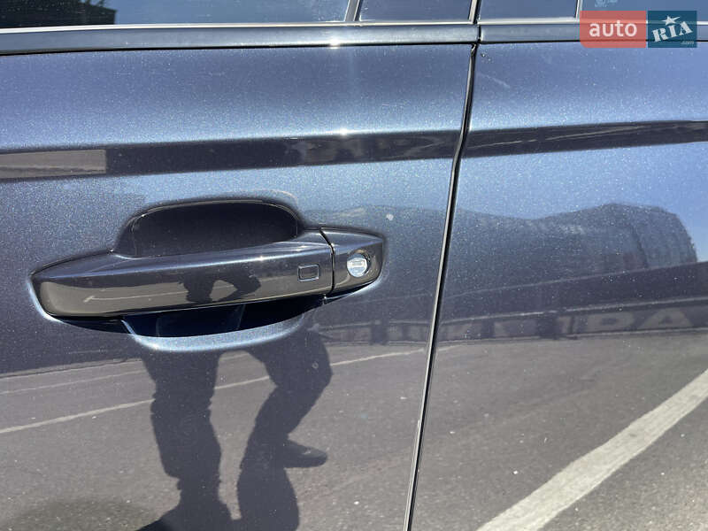 Седан Audi A6 2015 в Киеве