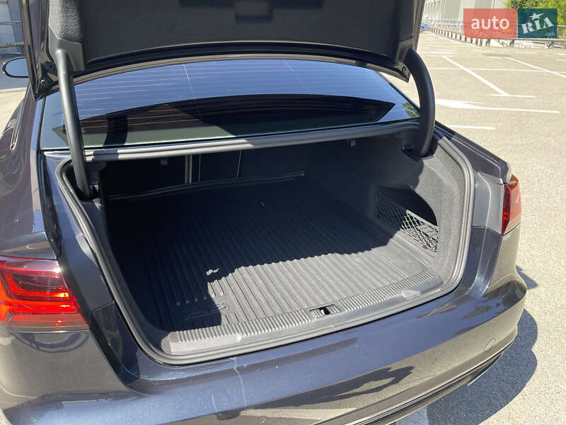 Седан Audi A6 2015 в Киеве