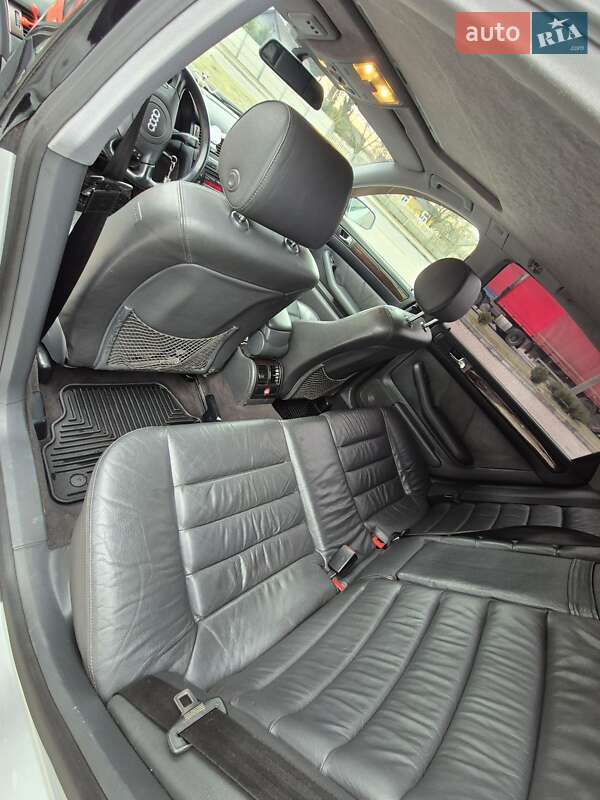 Седан Audi A6 2001 в Камне-Каширском