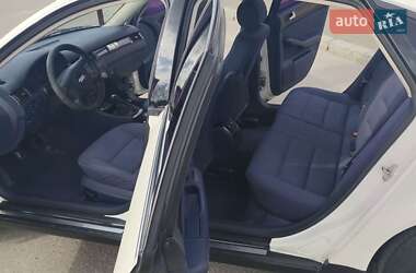 Седан Audi A6 1998 в 