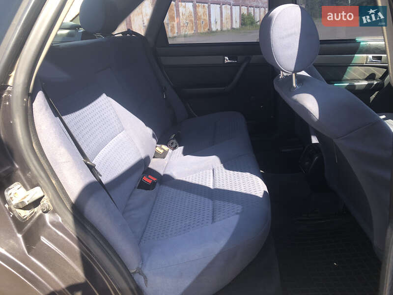 Седан Audi A6 1996 в Рівному