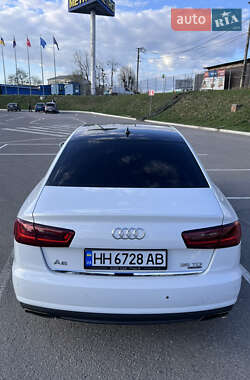 Седан Audi A6 2015 в 