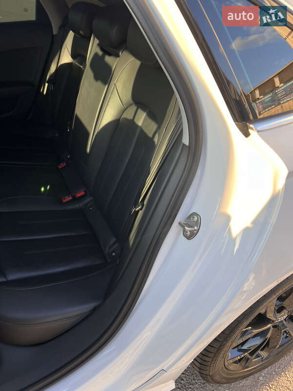 Седан Audi A6 2015 в Одессе