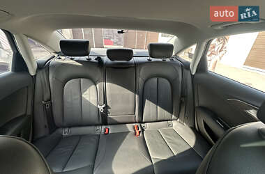 Седан Audi A6 2016 в 