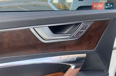 Седан Audi A6 2019 в 