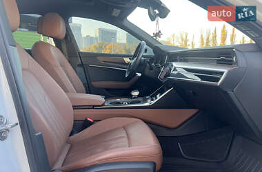 Седан Audi A6 2019 в 
