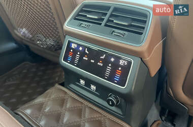 Седан Audi A6 2019 в 